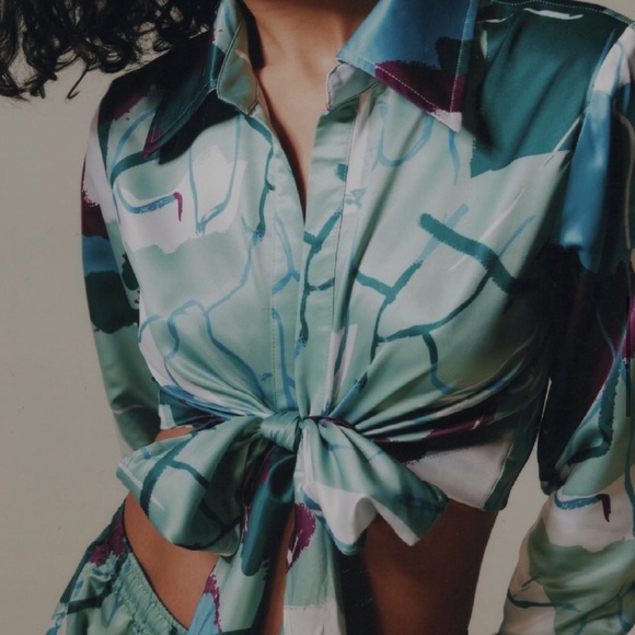 Inamorata Sleepwear or Beachwear Cover Up - Picture 4 of 4